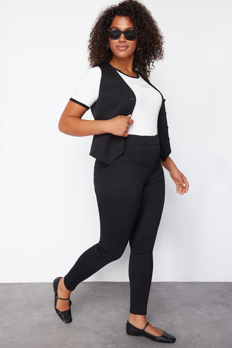 Trendyol Curve Damen Schwarz Einfarbig Skinny Hohe Taille Große Größen Jeans - Image 5