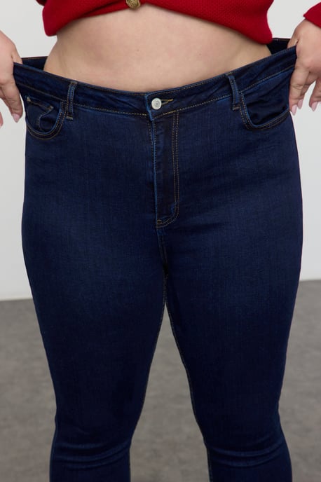 Trendyol Curve Damen Blau Einfarbig Skinny Hohe Taille Große Größen Jeans - Image 4