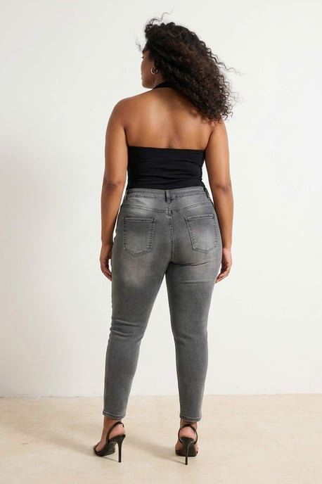 Trendyol Curve Damen Grau Einfarbig Skinny Hohe Taille Große Größen Jeans - Image 2