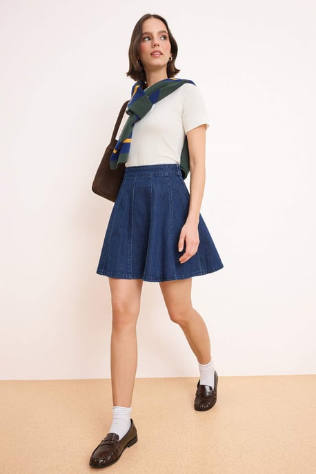 TRENDYOLMİLLA Damen Dunkelblau Einfarbig Kurz / Mini Skater Röcke - Image 1
