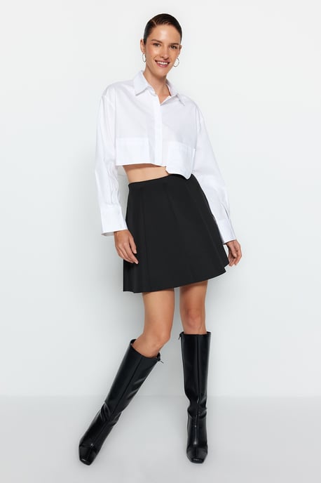 TRENDYOLMİLLA Damen Schwarz Einfarbig Kurz / Mini Plissiert Skater Röcke - Image 4
