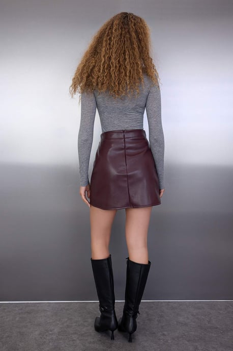 TRENDYOLMİLLA Damen Bordeaux Einfarbig Kurz / Mini A-Linie A-Linie Röcke - Image 3