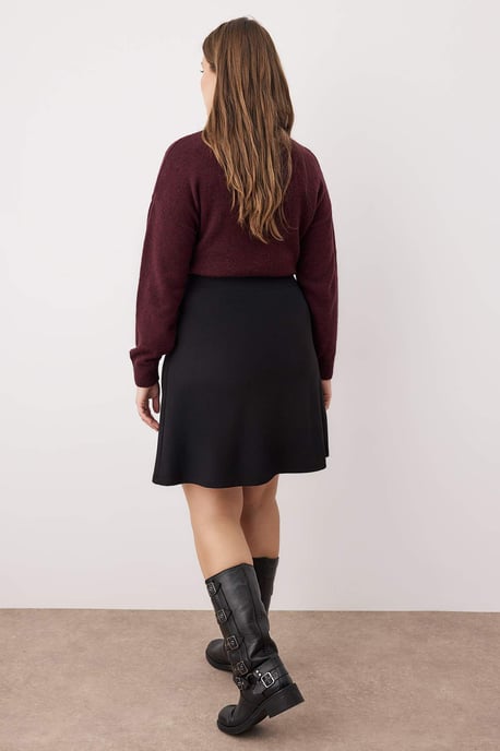 Trendyol Curve Damen Schwarz Einfarbig Kurz / Mini Skater Große Größen Röcke - Image 5