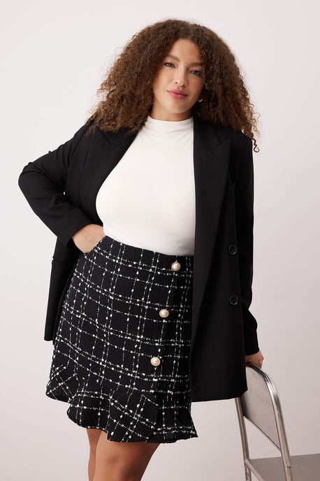 Trendyol Curve Damen Schwarz Gestreift Kurz / Mini Große Größen Röcke - Image 6