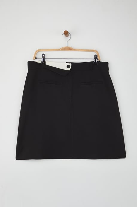Trendyol Curve Damen Schwarz Einfarbig Kurz / Mini Große Größen Röcke - Image 4