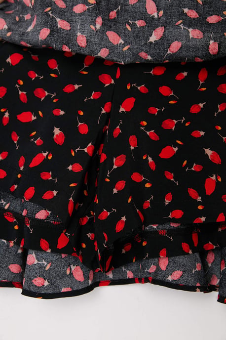 Trendyol Curve Damen Schwarz Geblümt Kurz / Mini Große Größen Röcke - Image 4