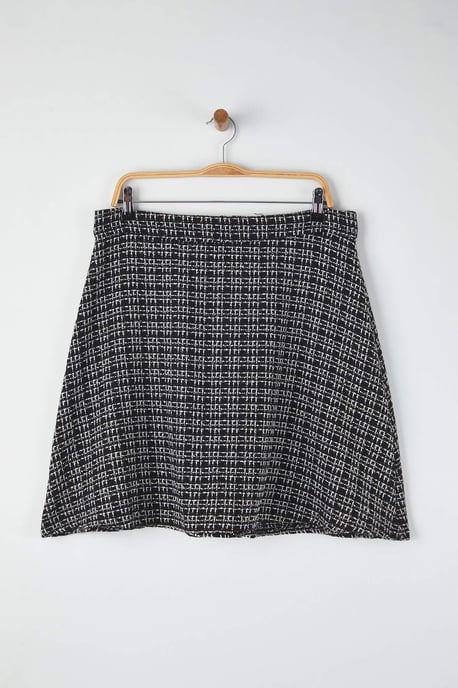 Trendyol Curve Damen Schwarz Einfarbig Kurz / Mini Große Größen Röcke - Image 4