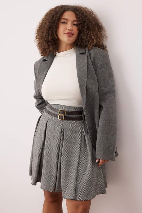 Trendyol Curve Damen Mehrfarbig Kariert Kurz / Mini Große Größen Röcke - Image 5