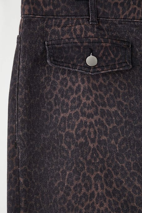 Trendyol Curve Damen Braun Animal-Print Kurz / Mini Große Größen Röcke - Image 3