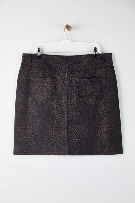 Trendyol Curve Damen Braun Animal-Print Kurz / Mini Große Größen Röcke - Image 4