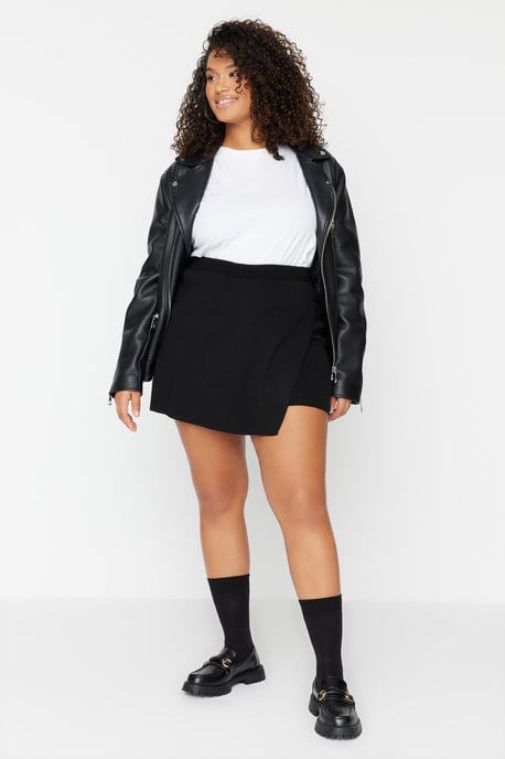 Trendyol Curve Damen Schwarz Einfarbig Kurz / Mini Hosenrock Große Größen Röcke - Image 6