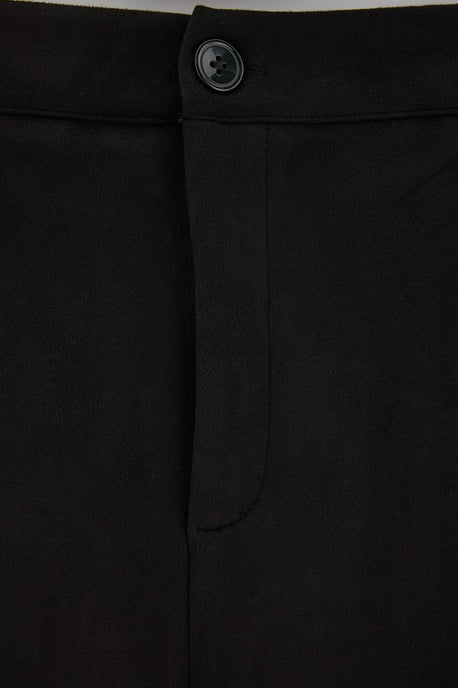 Trendyol Curve Damen Schwarz Einfarbig Kurz / Mini Große Größen Röcke - Image 3
