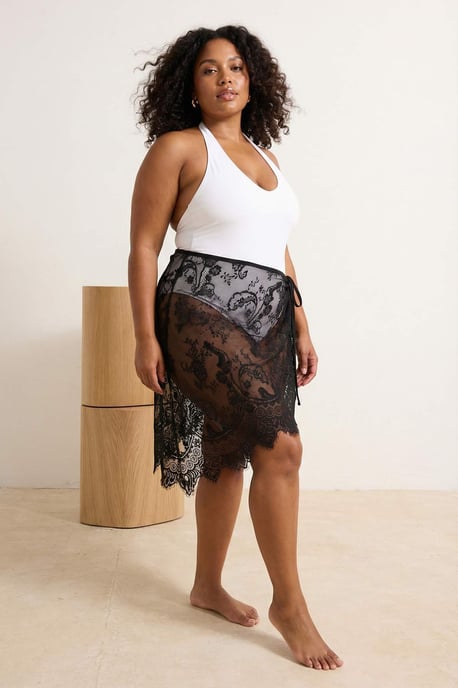 Trendyol Curve Damen Schwarz Einfarbig Kurz / Mini Große Größen Röcke - Image 2
