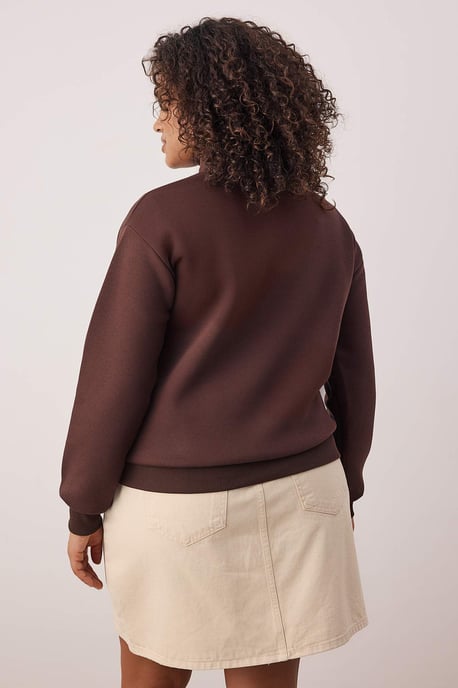 Trendyol Curve Damen Braun Einfarbig Lang Regular Fit Große Größen Sweatshirts - Image 3