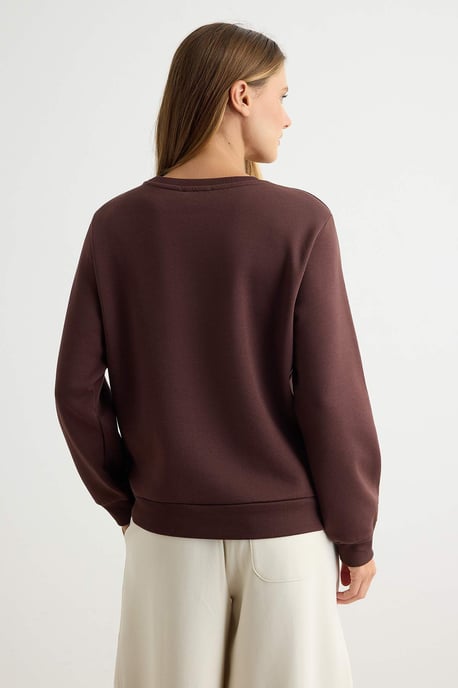 TRENDYOLMİLLA Damen Braun Animal-Print Lang Regular Fit Sweatshirts - Image 4