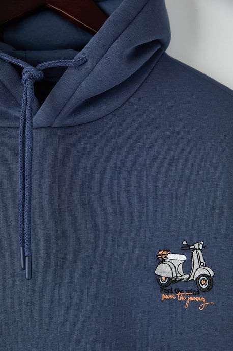 TRENDYOL MAN Herren Dunkelblau Slogan Lang Oversize Sweatshirts - Image 5