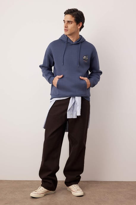TRENDYOL MAN Herren Dunkelblau Slogan Lang Oversize Sweatshirts - Image 6