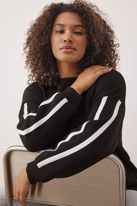 Trendyol Curve Damen Schwarz Einfarbig Lang Oversize Große Größen Sweatshirts - Image 1