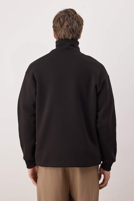 TRENDYOL MAN Herren Schwarz Colour-Block Lang Oversize Sweatshirts - Image 4