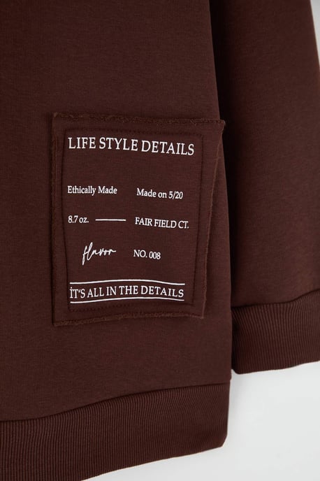 Trendyol Curve Damen Braun Slogan Lang Relaxed Fit Große Größen Sweatshirts - Image 5