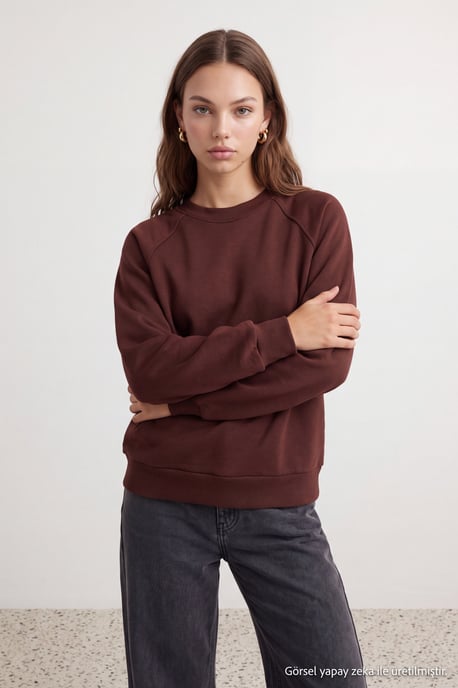 TRENDYOLMİLLA Damen Braun Einfarbig Lang Oversize Sweatshirts - Image 3