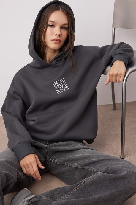 TRENDYOLMİLLA Damen Grau Geometrisches Muster Lang Oversize Sweatshirts - Image 6