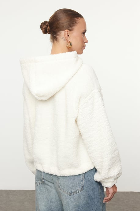TRENDYOLMİLLA Damen Ecru Einfarbig Lang Relaxed Fit Sweatshirts - Image 4