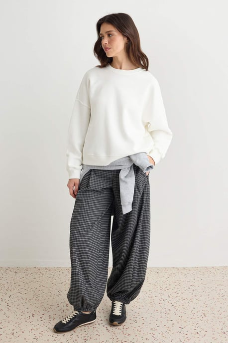 TRENDYOLMİLLA Damen Einfarbig 3/4-Arm Oversize Sweatshirts - Image 4