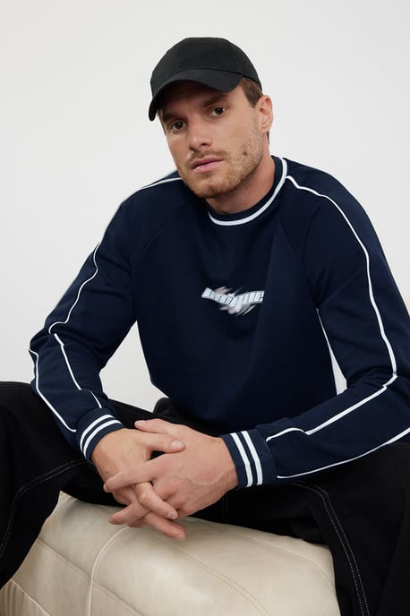 TRENDYOL MAN Herren Dunkelblau Slogan Lang Oversize Sweatshirts - Image 1