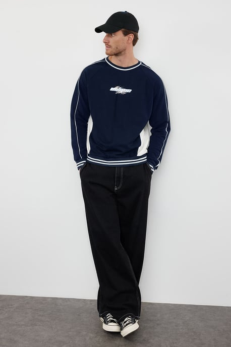 TRENDYOL MAN Herren Dunkelblau Slogan Lang Oversize Sweatshirts - Image 6