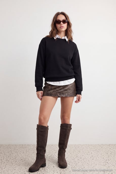 TRENDYOLMİLLA Damen Schwarz Einfarbig Lang Regular Fit Sweatshirts - Image 6