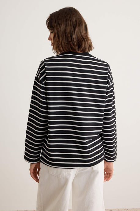 TRENDYOLMİLLA Damen Gestreift Lang Oversize Sweatshirts - Image 3
