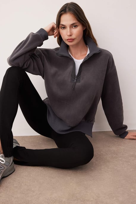 TRENDYOLMİLLA Damen Grau Einfarbig Lang Regular Fit Sweatshirts - Image 4