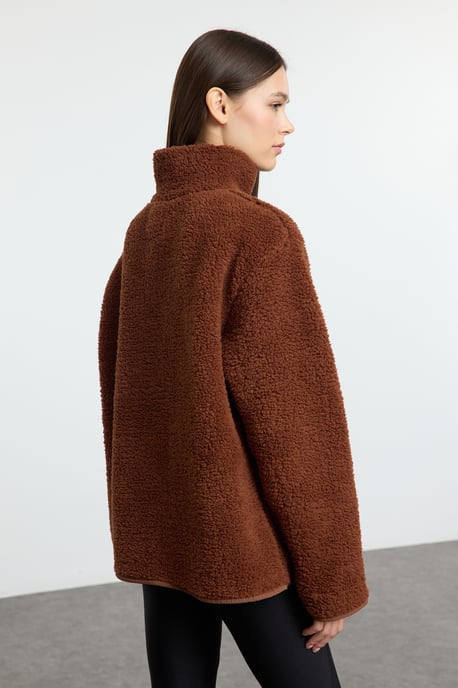 TRENDYOLMİLLA Damen Braun Einfarbig Lang Oversize Sweatshirts - Image 4