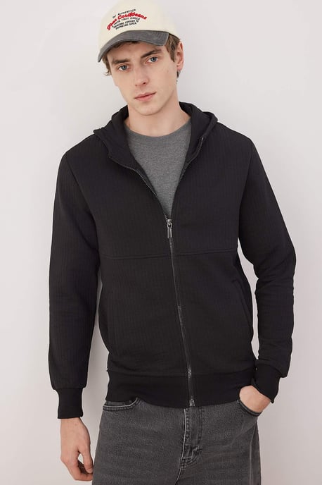 TRENDYOL MAN Herren Schwarz Einfarbig Lang Regular Fit Sweatshirts - Image 4