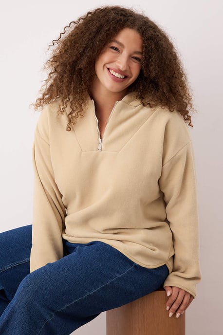 Trendyol Curve Damen Beige Einfarbig Lang Oversize Große Größen Sweatshirts - Image 6