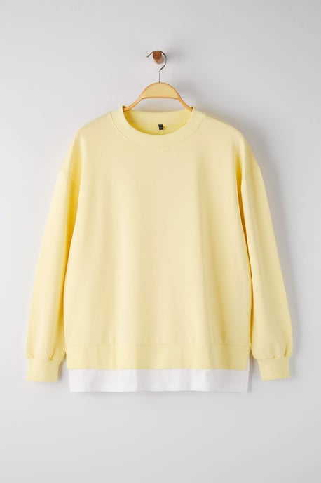 Trendyol Curve Damen Gelb Einfarbig Lang Oversize Große Größen Sweatshirts - Image 4