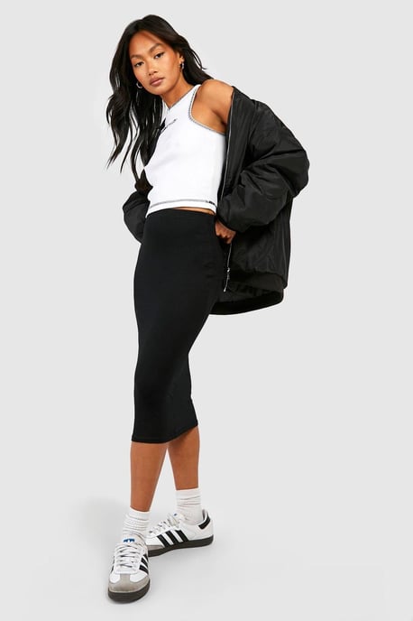 Boohoo Basic Unifarbener schwarzer Midirock mit hohem Bund - Image 3