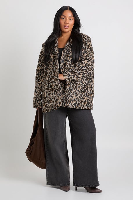Boohoo Plus Blazer in Leopardenmuster mit Schulterpolster-Detail in Wolloptik - Image 3