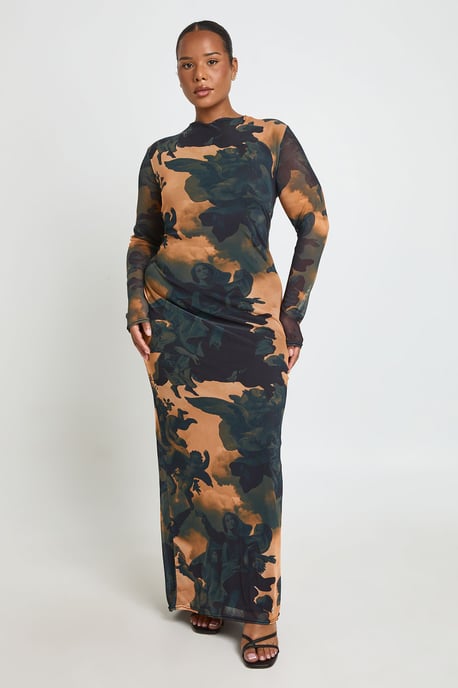 Boohoo Plus bedrucktes Mesh-Maxikleid mit tiefem Rückenausschnitt - Image 1