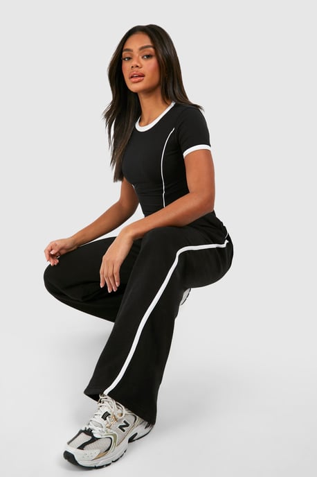 T-Shirt- und Jogginghosen-Set mit Paspeldetails - Image 3