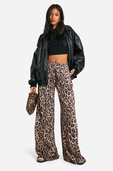 Boohoo Tall Hose mit Animalprint und weitem Bein - Image 3