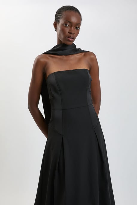 Satin-Back-Crêpe, tailliertes Bardot-Maxikleid - Image 3
