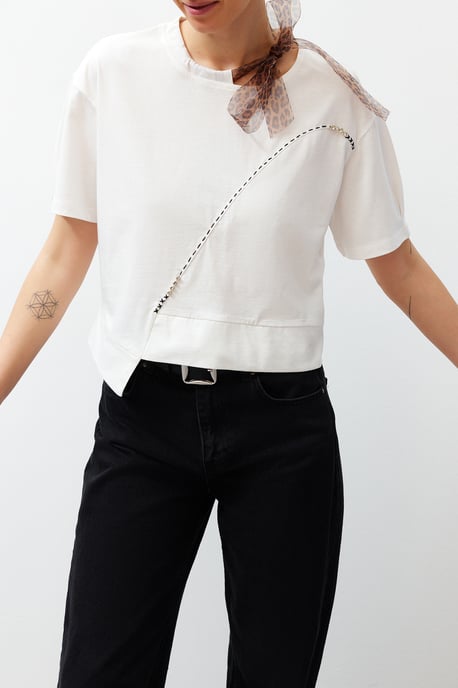TRENDYOLMİLLA Mädchen Weiß Einfarbig Kurz Regular Fit T-Shirts - Image 4