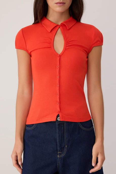 TRENDYOLMİLLA Damen Rot Einfarbig Kurz Tailliert Blusen - Image 2