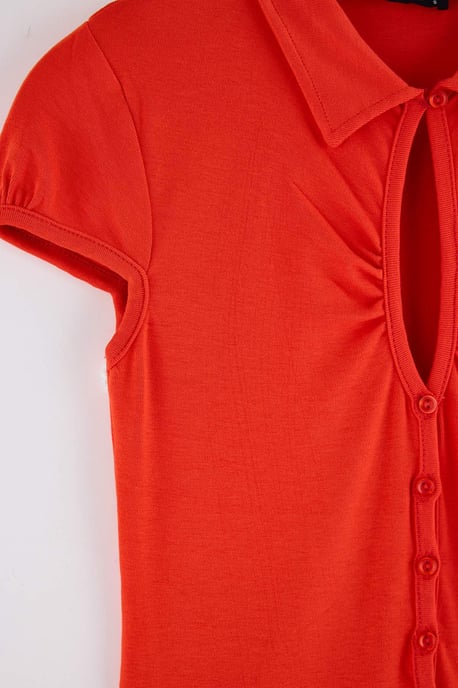 TRENDYOLMİLLA Damen Rot Einfarbig Kurz Tailliert Blusen - Image 5
