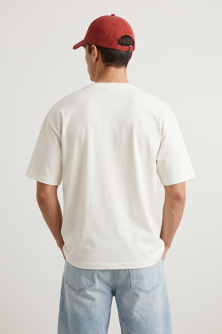 TRENDYOL MAN Jungen Ecru Bestickt Kurz Oversize T-Shirts - Image 3