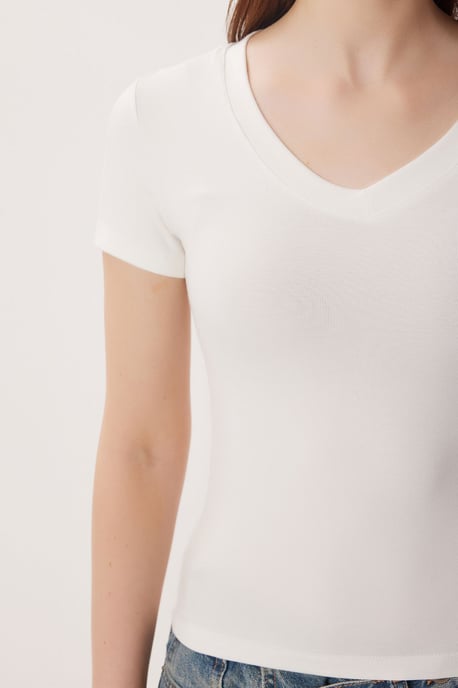 Basic V-Ausschnitt Slim-Fit-T-Shirt - Image 6