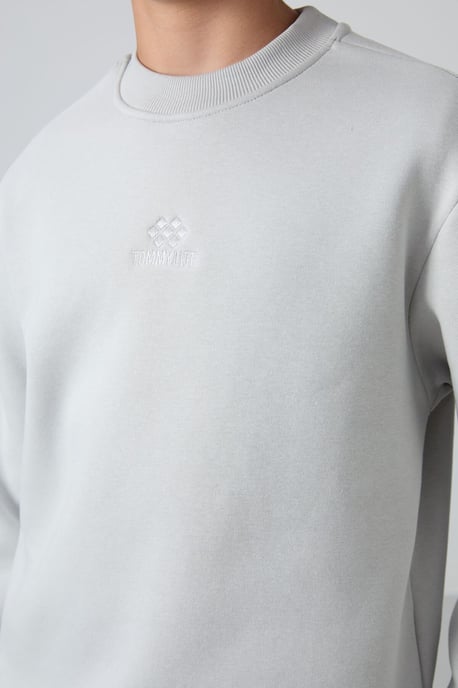 Youth Rundhalssweatshirt mit Stickerei - Image 3