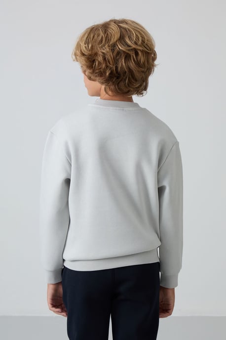 Youth Rundhalssweatshirt mit Stickerei - Image 5